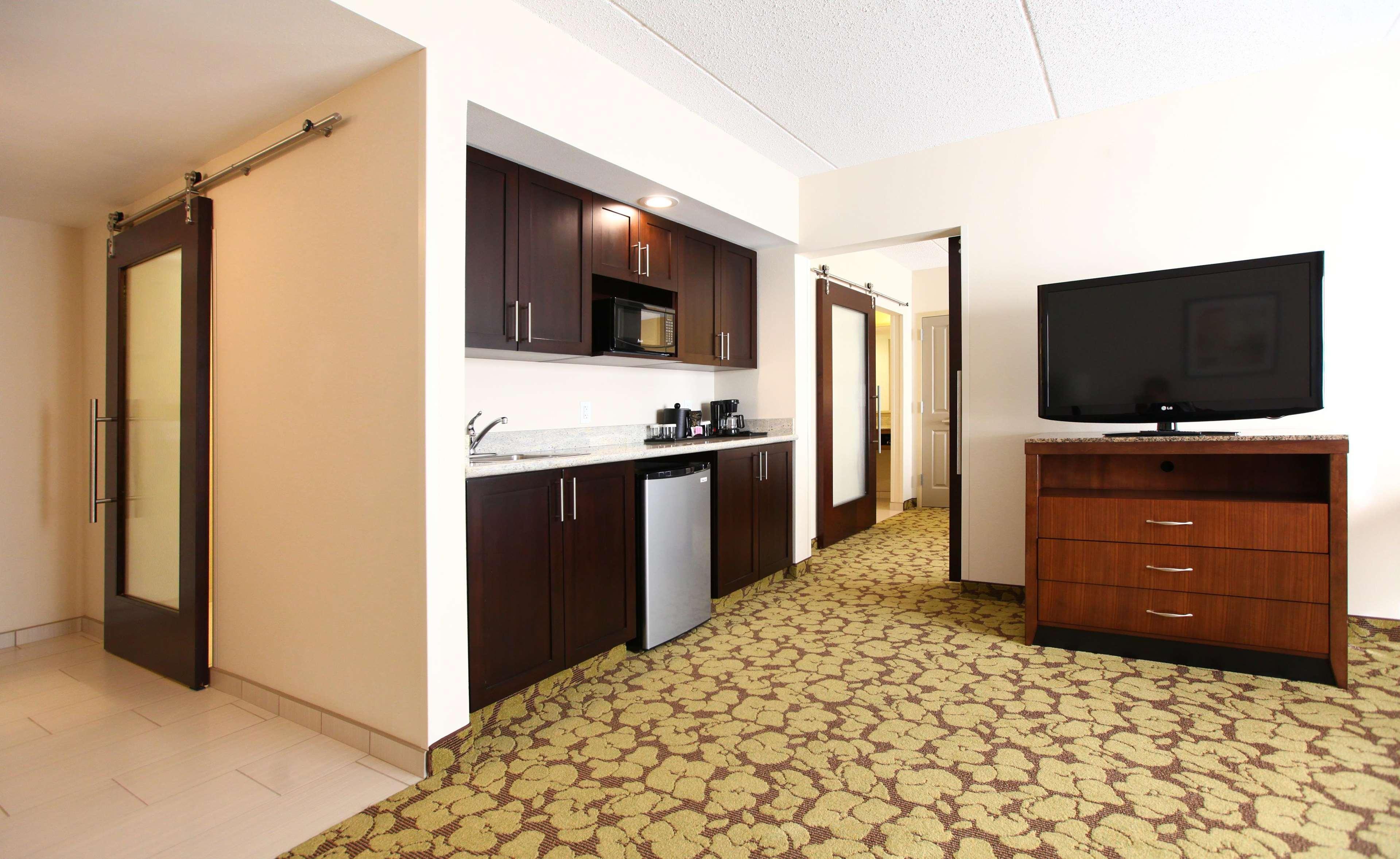 Hilton Garden Inn Olathe Zewnętrze zdjęcie