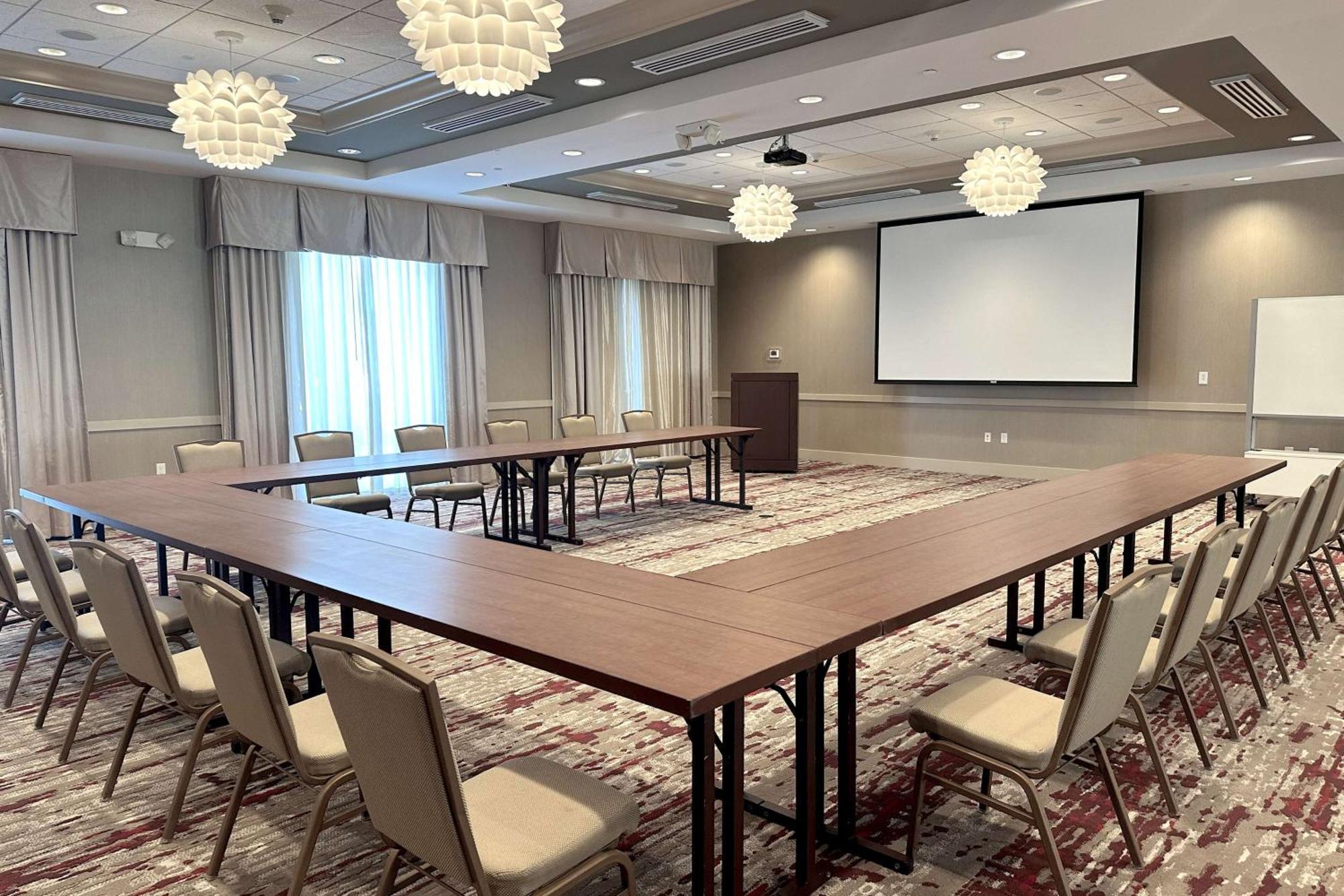 Hilton Garden Inn Olathe Zewnętrze zdjęcie