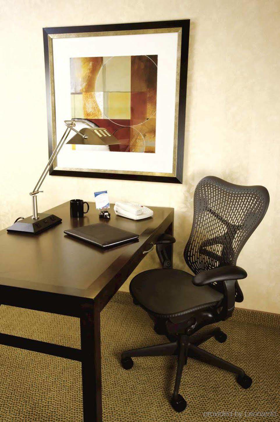 Hilton Garden Inn Olathe Zewnętrze zdjęcie