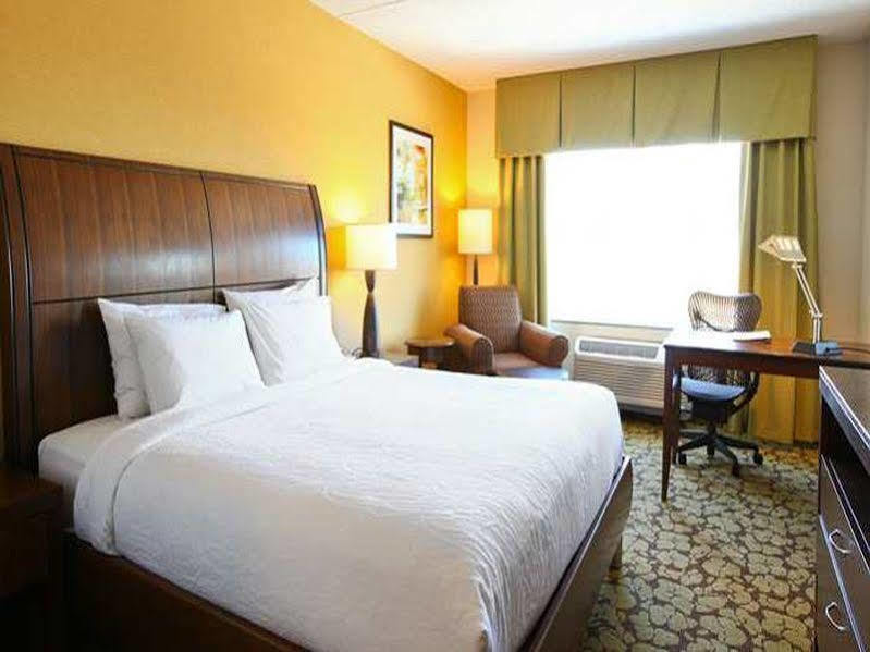 Hilton Garden Inn Olathe Zewnętrze zdjęcie